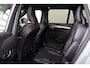 Volvo XC90 T8 Recharge AWD Ultimate Dark - LONG RANGE - Luchtvering - Panorama/schuifdak - IntelliSafe Assist & Surround - 360º Camera - Bowers & Wilkins audio - Adaptieve LED koplampen - Verwarmde voorstoelen, stuur & achterbank - Parkeersensoren voor & achter - Elektr. bedienb. voorstoelen met geheugen - Head up display - Draadloze tel. lader - Extra getint glas - Elektr. inklapbare trekhaak - 22' LMV