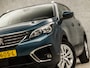 Peugeot 5008 1.2 PureTech Sport 7 Persoons (APPLE CARPLAY, GROOT NAVI, LEDER, GETINT GLAS, SPORTSTOELEN, 360 CAMERA, CRUISE, NIEUWE APK, NIEUWSTAAT)