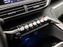 Peugeot 5008 1.2 PureTech Sport 7 Persoons (APPLE CARPLAY, GROOT NAVI, LEDER, GETINT GLAS, SPORTSTOELEN, 360 CAMERA, CRUISE, NIEUWE APK, NIEUWSTAAT)