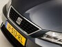 SEAT Leon ST 1.5 TSI Sport 150Pk Automaat (NAVIGATIE, CLIMATE, CAMERA, KEYLESS, SPORTSTOELEN, TREKHAAK, PARKEERSENSOREN, CRUISE, NIEUWSTAAT)