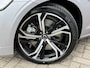 Volvo V60 2.0 T6 Plug-in hybrid AWD Essential | MJ 2026 | Leder | Blis | Adaptieve Cruise controle | 19" | Stuur + Stoelverwarming |