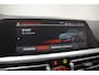 BMW 3-Serie 318I Bussines Edition[Ambient Light LED Half Leder]