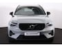 Volvo XC40 B3 Plus Dark - IntelliSafe Assist & Surround - Harman/Kardon audio - Parkeercamera achter - Verwarmde voorstoelen & stuur - Parkeersensoren voor & achter - Elektr. bedienb. voorstoelen met geheugen links - Draadloze tel. lader - Extra getint glas - 18' LMV