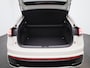 Volkswagen Taigo 1.0 TSI R-Line Business Automaat | 18 Inch Velgen | panorama dak | Camera | Parkeersensoren | Navigatie | Stoelverwarming |