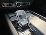 Volvo XC60 2.0 T8 Plug-in hybrid AWD Plus Black Edition | Luchtvering | Bowers & Wilkins Audio | Extra getint glas | Head-up Display | 360 graden camera |