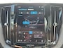 Volvo XC60 2.0 T8 Plug-in hybrid AWD Plus Black Edition | Luchtvering | Bowers & Wilkins Audio | Extra getint glas | Head-up Display | 360 graden camera |