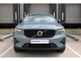 Volvo XC40 T5 Automaat Plug-in hybrid Plus Dark | Premium Audio by Harman en Kardon| Interieur Voorverwarming| Elektrisch bedienbare voorstoelen| Parkeer Camera| Park Assist voor en achter| Lederen Interieur| 19 inch lichtmetalen Velgen