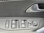 Peugeot 2008 1.2 PureTech Allure 130 PK | Automaat | Camera | 3-D Dashboard | Navigatie | Climate Control | Draadloze Telefoonlader | | Mooie Lage Kilometerstand !!
