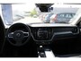 Volvo XC60 T8 Plug-in hybrid AWD Plus Dark Long Range / Panoramisch schuif-kanteldak / lederen bekleding / 360 graden camera / 20" lichtmetalen velgen