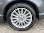Volvo V70 2.0T Momentum Handgeschakeld - Leder - Parkeerhulp voor + achter - 17'' Lichtmetaal - Trekhaak - Zeer goed onderhouden Auto