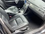 Volvo V70 2.0T Momentum Handgeschakeld - Leder - Parkeerhulp voor + achter - 17'' Lichtmetaal - Trekhaak - Zeer goed onderhouden Auto