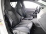 Volkswagen Golf variant R-Line Edition 1.5 eTSI 85 kW / 116 pk Variant DSG | Matrix koplampen | 18 "LM velgen | Assistentie pakket |