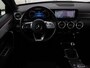 Mercedes-Benz A-klasse 160 Business Solution AMG | Stoelverwarming | Sfeerverlichting | Camera | Navigatie | Leder/Alcantara | Full LED | Widescreen | Climate control
