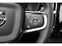 Volvo XC40 B3 Plus Dark - IntelliSafe Assist & Surround - 360º Camera - Harman/Kardon audio - Verwarmde voorstoelen & stuur - Parkeersensoren voor & achter - Elektr. bedienb. voorstoelen met geheugen links - Draadloze tel. lader - Extra getint glas - 19' LMV