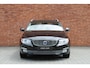 Volvo V70 T4 AUT6 190PK Polar+, Lederen bekleding, Stoelverwarming, Elektrische stoelverstelling met geheugen, Standkachel , Volvo On Call, 17 inch LM velgen, Elektrisch schuifkanteldak