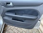 Ford Focus 1.6-16V Futura 5 deurs [ airco,audio,cruise,trekhaak ]