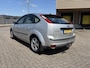 Ford Focus 1.6-16V Futura 5 deurs [ airco,audio,cruise,trekhaak ]