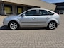 Ford Focus 1.6-16V Futura 5 deurs [ airco,audio,cruise,trekhaak ]