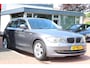 BMW 1-Serie (e87) 116i EfficientDynamics *Business* | Trekhaak | Cruise & Climate Control | Leder | Navigatie | Bluetooth | Nieuwe APK!! | Leuk !! |