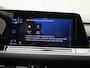 Volkswagen Golf 1.5eTSI/150PK R-Line Blackstyle DSG · Navigatie · Camera + Parkeersensoren · App connect · Garantie tot september 2025