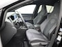 Volkswagen Golf 1.5eTSI/150PK R-Line Blackstyle DSG · Navigatie · Camera + Parkeersensoren · App connect · Garantie tot september 2025