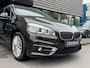 BMW 2-Serie Active Tourer 218d Luxury|NL-Auto|Pano|Leder|Memory|Camera|HUD|Navi|Stoelverwarming|150PK