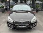 BMW 2-Serie Active Tourer 218d Luxury|NL-Auto|Pano|Leder|Memory|Camera|HUD|Navi|Stoelverwarming|150PK