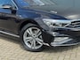 Volkswagen Passat Variant 1.5 TSI * R-Line * Pano dak * Trekhaak * Digi teller * AppleCarPlay *