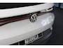 Volkswagen ID.4 Navi ACC Camera Warmtepomp PDC Stuurverwarm. Carplay 19" LM velgen Climate voor & achter Interieur voorverwarming & koeling