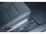 Volvo EC40 Single Motor Extended Range Ultra Black Ed. 82 kWh | Elektrisch bedienbare bestuurdersstoel met geheugen | Verwarmbare voorstoelen + Stuurwiel | 360-Camera | Premium Audio by Harman Kardon | Warmtepomp | Adaptieve Cruise Control met Pilot Assist | Glazen panoramisch dak | Extra getint glas achter| Blind Spot Information System | Google Services | Zwarte 20'' Lichtmetalen wielen