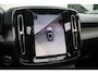 Volvo XC40 2.0 B4 Plus Dark Achteruitrijcamera | Parkeersensoren | Dodehoekdetectie Met Correctie | Adaptieve Cruise Control | Verwarmbare Voorstoelen | Navigatiesysteem | Keyless Entry | Electronic Climate Control