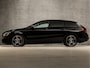 Mercedes-Benz CLA Shooting Brake 200 AMG Sport 157Pk Automaat (GROOT NAVI, LEDER/ALCANTARA, GETINT GLAS, SPORTSTOELEN, CRUISE, LED KOPLAMPEN, ELEK ACHTERKLEP, NIEUWE APK, NIEUWSTAAT)
