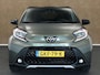 Toyota Aygo X 1.0 VVT-i S-CVT Envy - NAVIGATIE - PARKEERSENSOREN VOOR EN ACHTER - STOELVERWARMING - DRAADLOZE TELEFOONLADER - KEYLESS ENTRY & START - APPLE CARPLAY/ANDROID AUTO