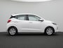 Hyundai i10 1.0 Premium 5-zits Automaat met Navigatie, Climate Control en Camera WEGRIJVOORDEEL Uit voorraad leverbaar!
