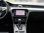 Volkswagen Passat GTE Panodak | Keyless | Camera | Elektrische kofferklep | Trekhaak | Stoel&Stuurverwarming |