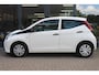 Toyota Aygo 1.0 VVT-i x-fun | Cruise Control | Telefoonvoorbereiding | Airco |