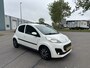 Peugeot 107 1.0i Blue Lease 5-Deurs 68 PK. Leuke en zeer zuinige auto !!!