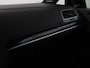 Volkswagen Golf 2.0 TSI GTI | Panoramadak | Stoelverwarming | Carplay | Camera | Sportstoelen | Climate control | Parkeerhulp | Cruise control | 19'' lichtmetalen velgen