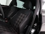 Volkswagen Golf 2.0 TSI GTI | Panoramadak | Stoelverwarming | Carplay | Camera | Sportstoelen | Climate control | Parkeerhulp | Cruise control | 19'' lichtmetalen velgen