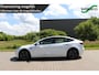 Tesla Model 3 Long Range AWD 75 kWh facelift warmtepomp trekhaak el. achterklep stuur+ stoelverwarming v+a white on white panodak