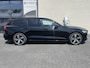Volvo V60 2.0 T6 Recharge AWD Plus Dark | Longe Range | Adaptieve Cruise | Harman Kardon | Zwenkbare trekhaak | Memory |