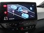 Volkswagen ID.3 First Max 58 kWh Panorama dak | 20" LMV | 8% bijtelling | Camera | Trekhaak | IQ Light
