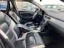 Volvo V70 2.5FT R-Design 230PK LEER / XENON / TREKHAAK / PDC