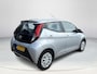 Toyota Aygo 1.0 VVT-i x-play **PARKEERCAMERA/ BEGRENZER/ APPLE CARPLAY/ 36 MAANDEN GARANTIE**