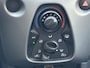Toyota Aygo 1.0 VVT-i x-play **PARKEERCAMERA/ BEGRENZER/ APPLE CARPLAY/ 36 MAANDEN GARANTIE**