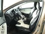 Volvo V40 Cross Country T4 Momentum | Panoramadak | Parkeercamera | Trekhaak |