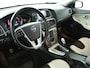 Volvo V40 Cross Country T4 Momentum | Panoramadak | Parkeercamera | Trekhaak |