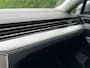 Volkswagen Passat Variant 1.5 TSI ACT Automaat | Camera | Navi | Apple CarPlay/Android Auto | Trekhaak | Stoelverwarming | PDC |