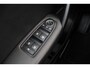 Renault Captur 1.3 130 PK TCe Style+ Two Tone Trekhaak 18' LMV Side-step LED