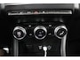 Renault Captur 1.3 130 PK TCe Style+ Two Tone Trekhaak 18' LMV Side-step LED